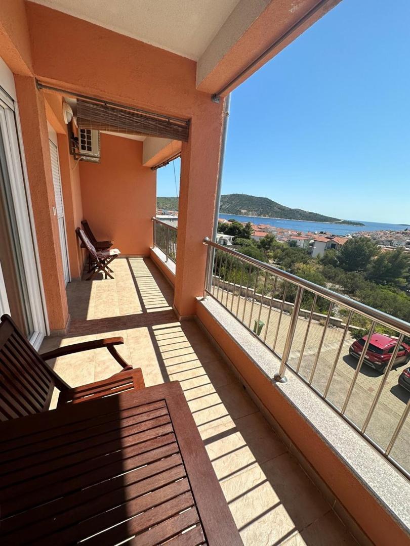 Apartment Visum Primosten Bagian luar foto