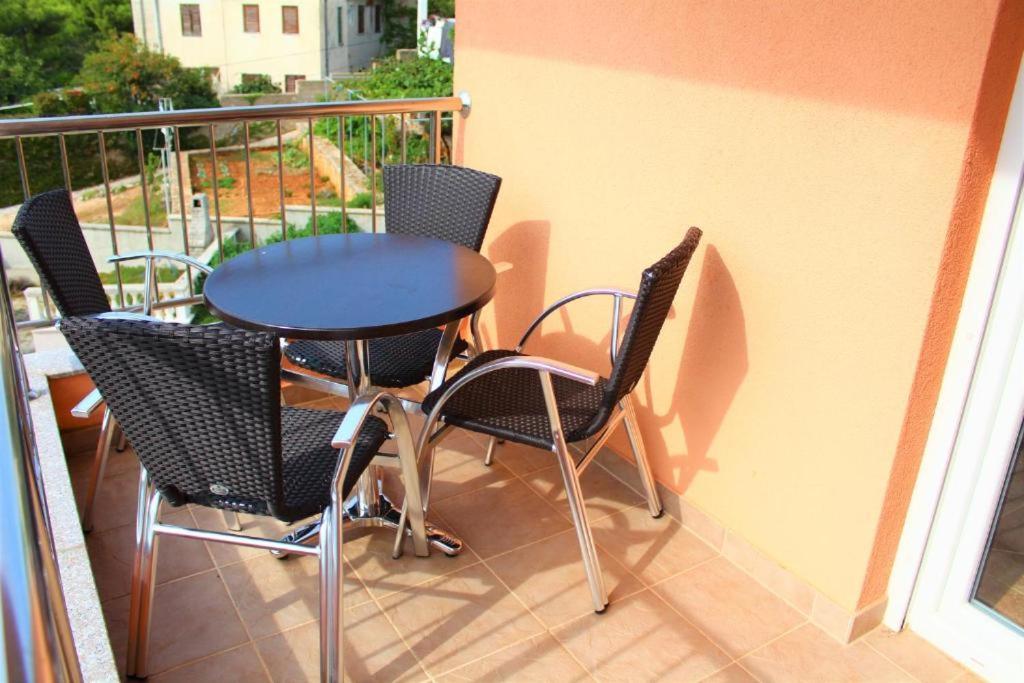 Apartment Visum Primosten Bagian luar foto